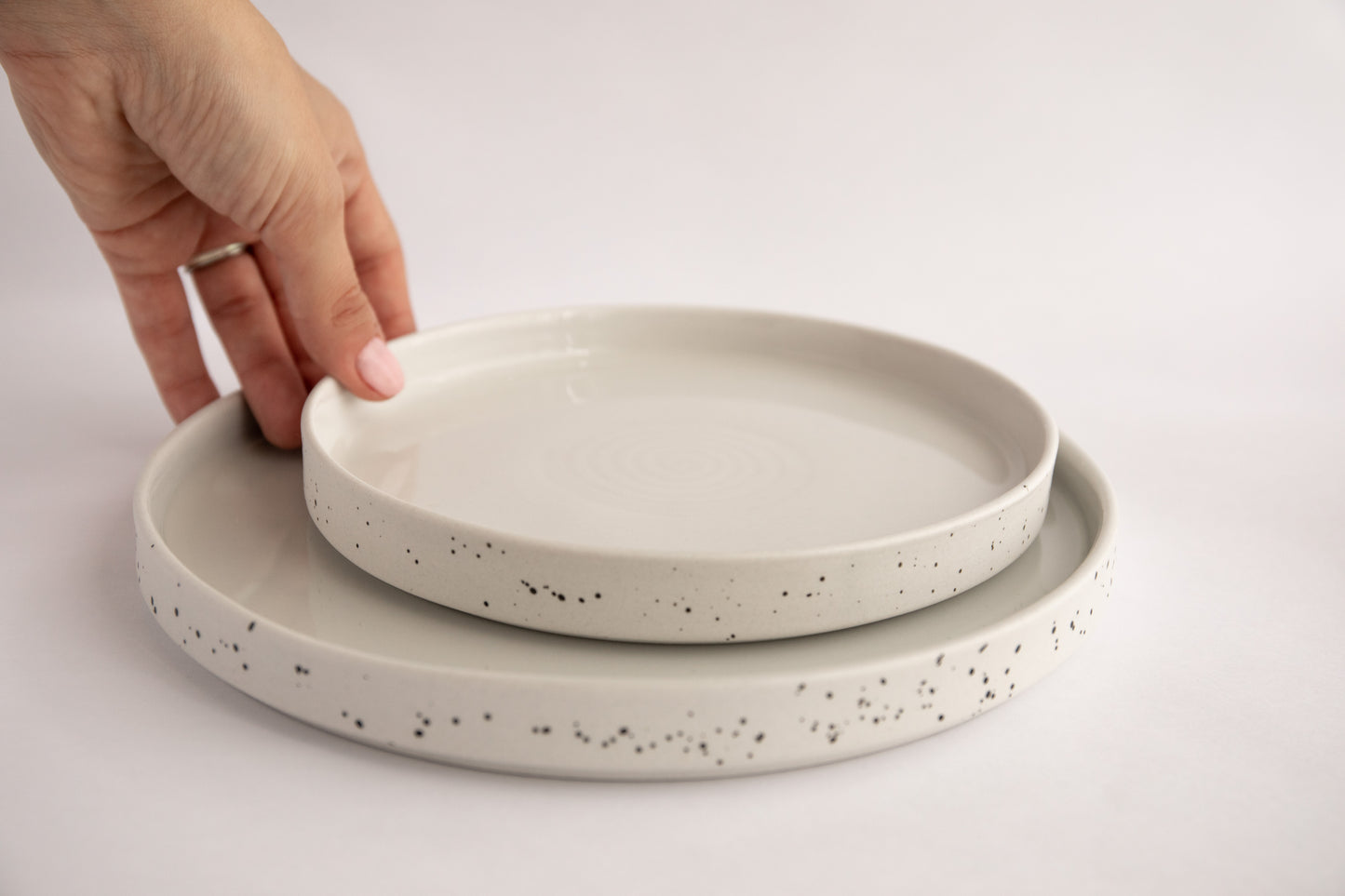 Plate 24cm - speckled white